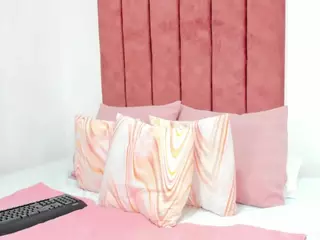 Chantal's Live Sex Cam Show