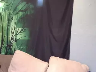 ShadowV5551's Live Sex Cam Show