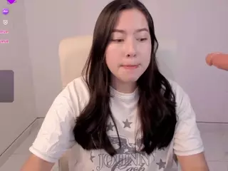 Bubble-gum's Live Sex Cam Show