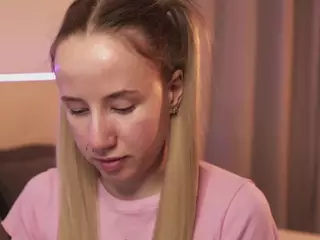 CassieKelman's Live Sex Cam Show