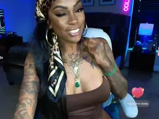 TattedQueen's Live Sex Cam Show