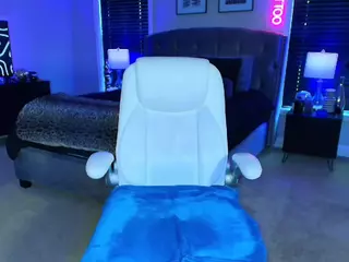 TattedQueen's Live Sex Cam Show