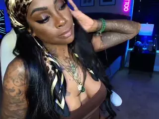 TattedQueen's Live Sex Cam Show
