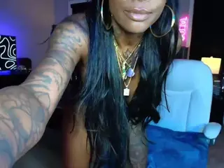 TattedQueen's Live Sex Cam Show