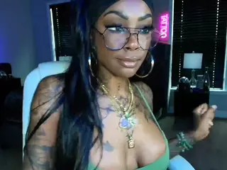 TattedQueen's Live Sex Cam Show