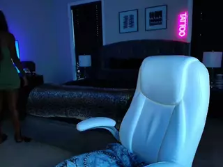TattedQueen's Live Sex Cam Show