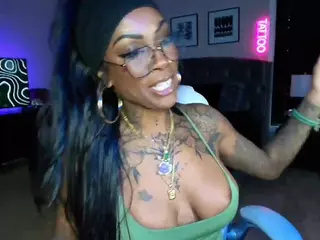 TattedQueen's Live Sex Cam Show