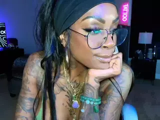 TattedQueen's Live Sex Cam Show