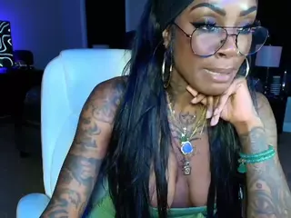 TattedQueen's Live Sex Cam Show