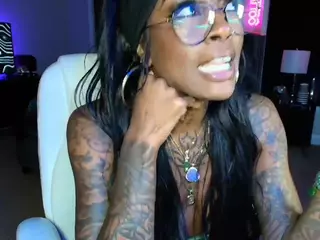 TattedQueen's Live Sex Cam Show