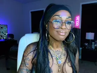 TattedQueen's Live Sex Cam Show