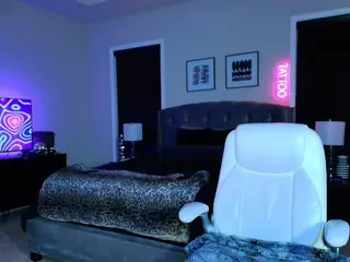 TattedQueen's Live Sex Cam Show