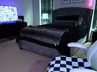 TattedQueen's Live Sex Cam Show