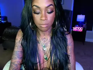 TattedQueen's Live Sex Cam Show