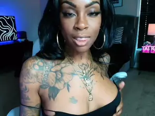 TattedQueen's Live Sex Cam Show