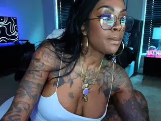 TattedQueen's Live Sex Cam Show