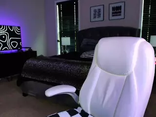 TattedQueen's Live Sex Cam Show