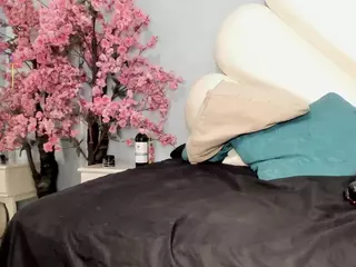 Maya-Graham's Live Sex Cam Show