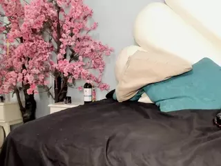 Maya-Graham's Live Sex Cam Show