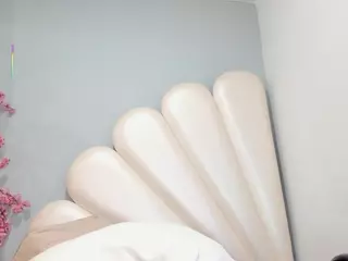 Maya-Graham's Live Sex Cam Show