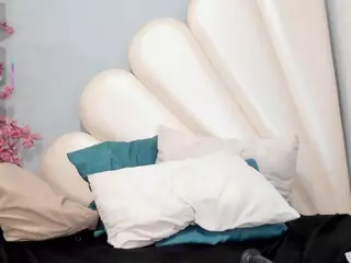 Maya-Graham's Live Sex Cam Show