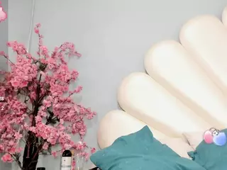 Maya-Graham's Live Sex Cam Show