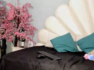 Maya-Graham's Live Sex Cam Show