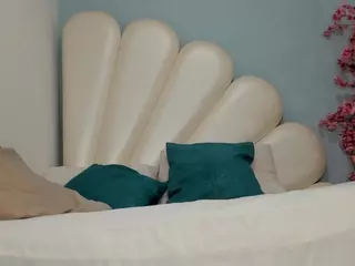 Maya-Graham's Live Sex Cam Show