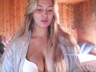 Live cam show with MilkyBunny