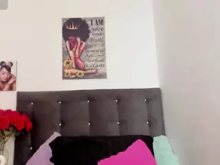 Reina's Live Sex Cam Show
