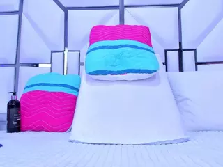 RileySweet's Live Sex Cam Show