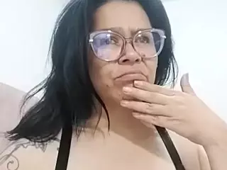milfcamila's Live Sex Cam Show