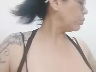 milfcamila's Live Sex Cam Show