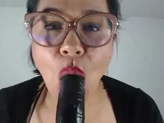 milfcamila's Live Sex Cam Show