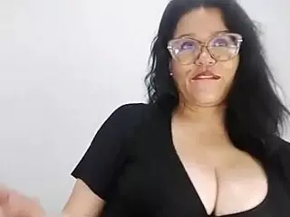 milfcamila's Live Sex Cam Show