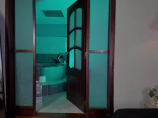 Nayahh's Live Sex Cam Show