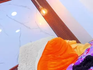 Mia-Thompson-1's Live Sex Cam Show