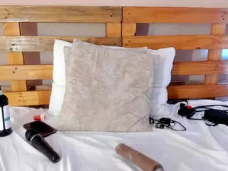 aly-texas's Live Sex Cam Show