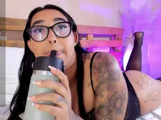 aly-texas's Live Sex Cam Show