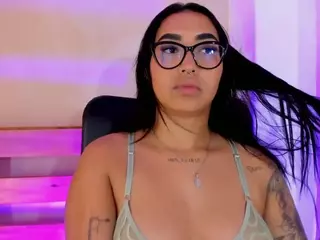 aly-texas's Live Sex Cam Show