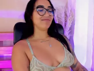 aly-texas's Live Sex Cam Show