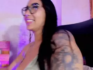 aly-texas's Live Sex Cam Show