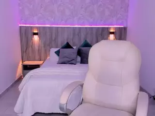 Antonella-Grayy's Live Sex Cam Show