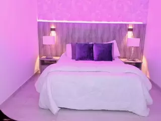 Antonella-Grayy's Live Sex Cam Show