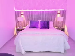 Antonella-Grayy's Live Sex Cam Show
