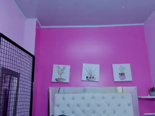 EmilyBelton's Live Sex Cam Show