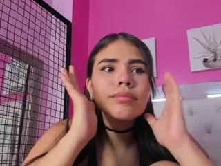 EmilyBelton's Live Sex Cam Show