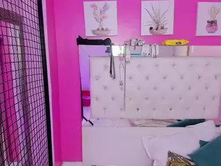 EmilyBelton's Live Sex Cam Show