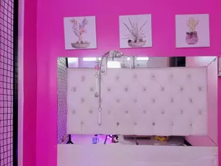 EmilyBelton's Live Sex Cam Show