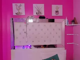 EmilyBelton's Live Sex Cam Show